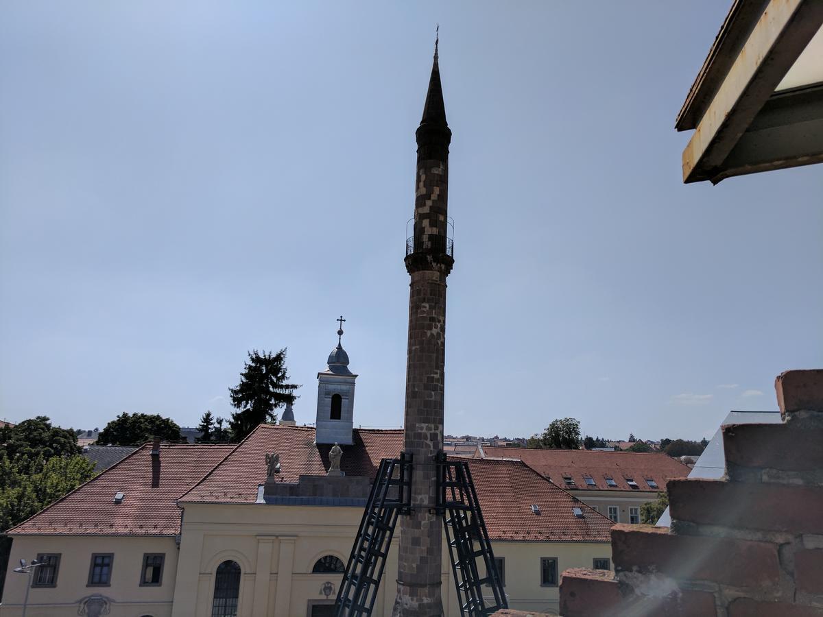 Minaret Apartman Eger Exterior foto